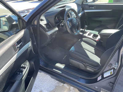 2013 Subaru Outback, $8494. Photo 5