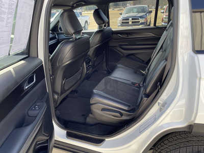 2023 Jeep Grand Cherokee L, $29994. Photo 6