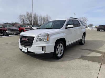 2017 GMC Terrain, $14897. Photo 2