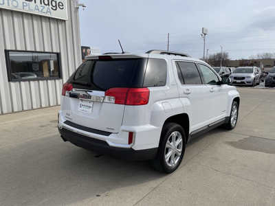 2017 GMC Terrain, $14897. Photo 4