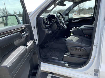 2022 GMC 1500 Ext Cab, $35493. Photo 5
