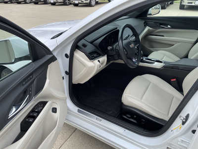 2021 Cadillac CT4, $28987. Photo 5