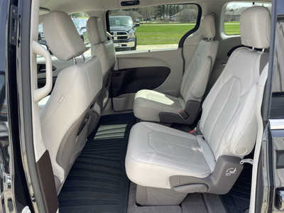 2021 Chrysler Pacifica, $24986. Photo 6