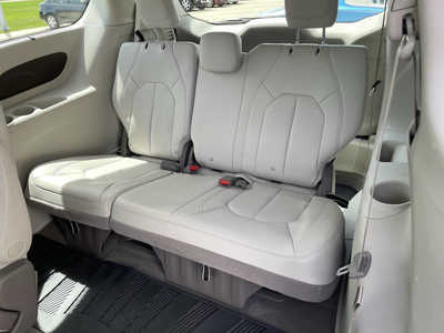 2021 Chrysler Pacifica, $24986. Photo 7