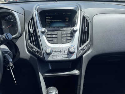 2017 Chevrolet Equinox, $11491. Photo 8