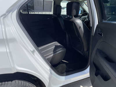 2017 Chevrolet Equinox, $11491. Photo 12