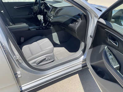 2014 Chevrolet Impala, $11897. Photo 11