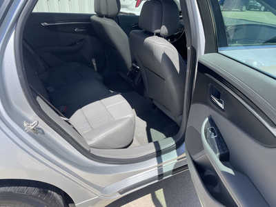 2014 Chevrolet Impala, $11897. Photo 12