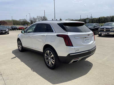 2021 Cadillac XT5, $28418. Photo 3