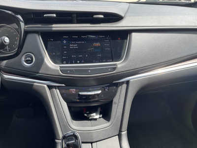 2021 Cadillac XT5, $28418. Photo 8