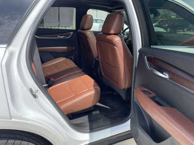 2021 Cadillac XT5, $28418. Photo 12