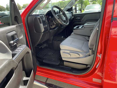 2017 Chevrolet 2500 Ext Cab, $26994. Photo 5