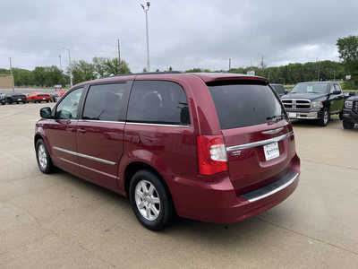 2012 Chrysler Town & Country, $6973. Photo 3