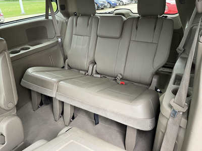 2012 Chrysler Town & Country, $6973. Photo 7