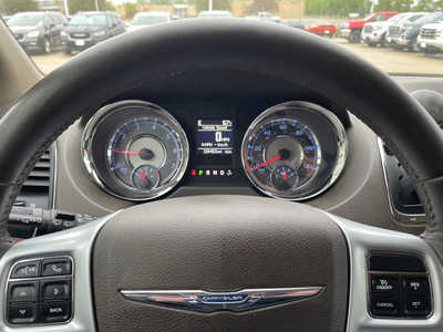 2012 Chrysler Town & Country, $6973. Photo 8