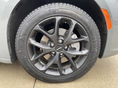 2023 Chrysler Pacifica, $24986. Photo 11