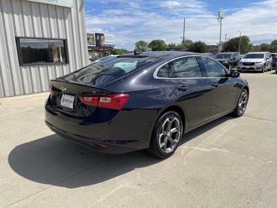 2023 Chevrolet Malibu, $18973. Photo 4