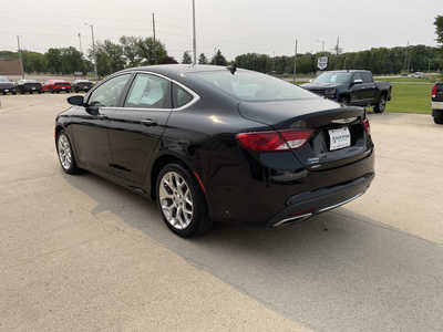 2015 Chrysler 200, $9989. Photo 3