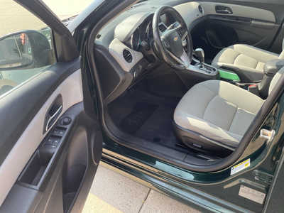2014 Chevrolet Cruze, $8888. Photo 5