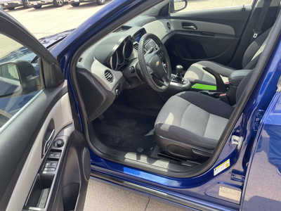 2012 Chevrolet Cruze, $6475. Photo 5