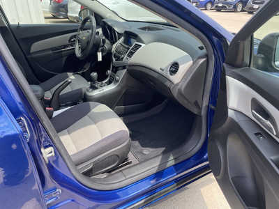 2012 Chevrolet Cruze, $6475. Photo 11