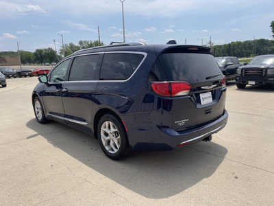 2019 Chrysler Pacifica, $16985. Photo 3