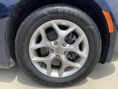 2019 Chrysler Pacifica, $16985. Photo 11