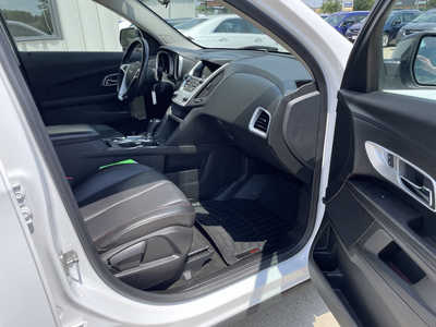 2017 Chevrolet Equinox, $11491. Photo 11