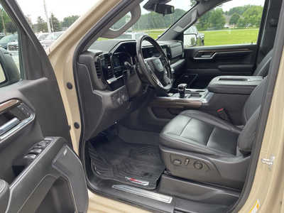 2022 Chevrolet 1500 Crew Cab, $41469. Photo 5