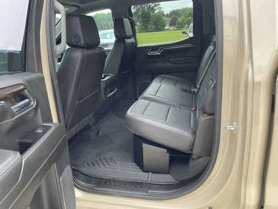 2022 Chevrolet 1500 Crew Cab, $41469. Photo 6