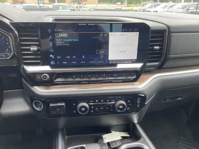 2022 Chevrolet 1500 Crew Cab, $41469. Photo 8