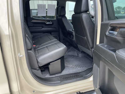 2022 Chevrolet 1500 Crew Cab, $41469. Photo 12