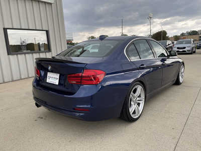 2017 BMW 3 Series, $16978. Photo 4