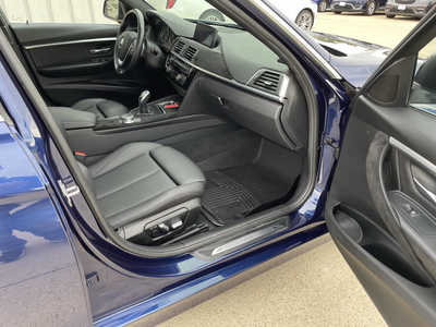 2017 BMW 3 Series, $16978. Photo 11
