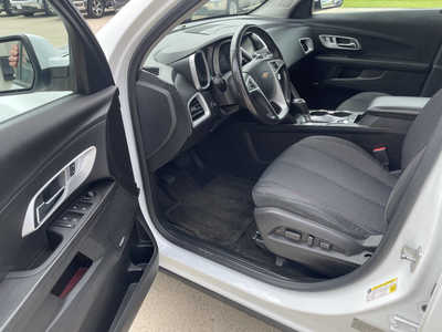 2017 Chevrolet Equinox, $11491. Photo 5