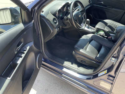 2013 Chevrolet Cruze, $9720. Photo 5