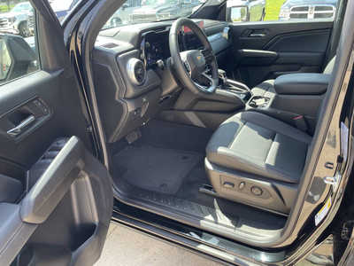 2024 Chevrolet Colorado Crew Cab, $38986. Photo 5