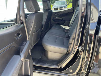 2024 Chevrolet Colorado Crew Cab, $38986. Photo 6