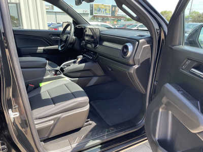2024 Chevrolet Colorado Crew Cab, $38986. Photo 11