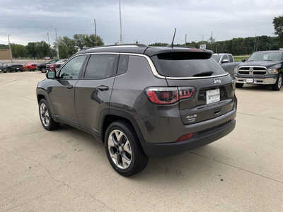 2020 Jeep Compass, $17587. Photo 3
