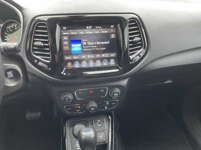 2020 Jeep Compass, $17587. Photo 8