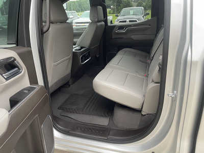 2022 Chevrolet 1500 Crew Cab, $35865. Photo 6