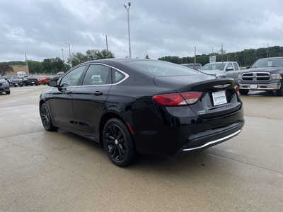2015 Chrysler 200, $9989. Photo 3