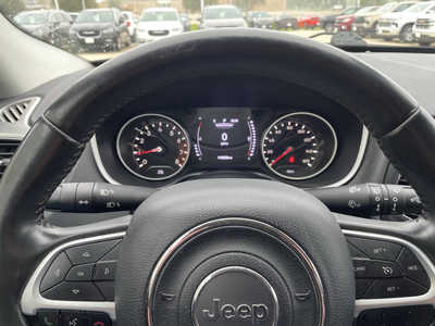 2019 Jeep Compass, $12886. Photo 7