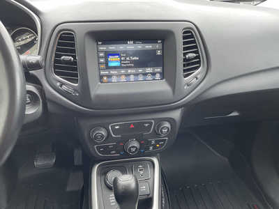 2019 Jeep Compass, $12886. Photo 8