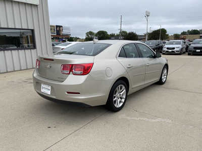 2015 Chevrolet Malibu, $8985. Photo 4