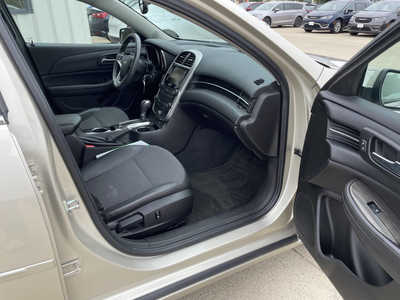 2015 Chevrolet Malibu, $8985. Photo 11