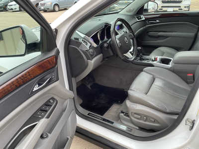 2012 Cadillac SRX, $7985. Photo 5