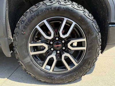 2019 GMC 1500 Crew Cab, $33592. Photo 10