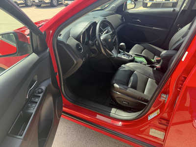 2014 Chevrolet Cruze, $9346. Photo 5